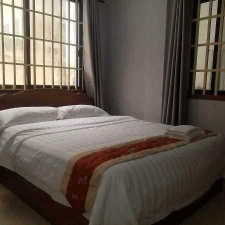 Wei Si Deng Hotel & Restaurant Phnom-Penh Buitenkant foto