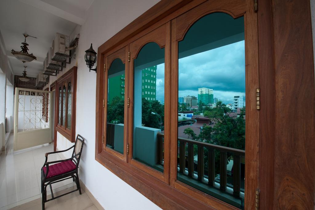 Wei Si Deng Hotel & Restaurant Phnom-Penh Buitenkant foto