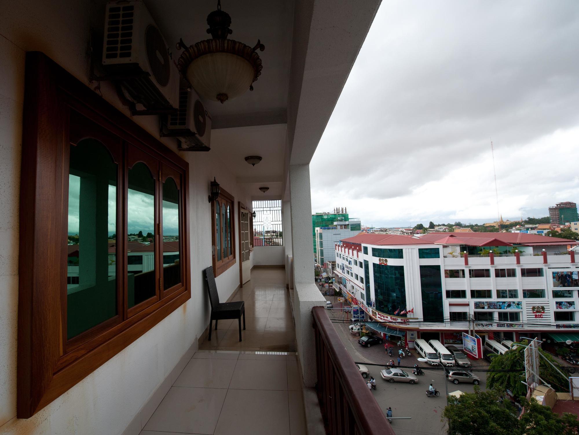 Wei Si Deng Hotel & Restaurant Phnom-Penh Buitenkant foto