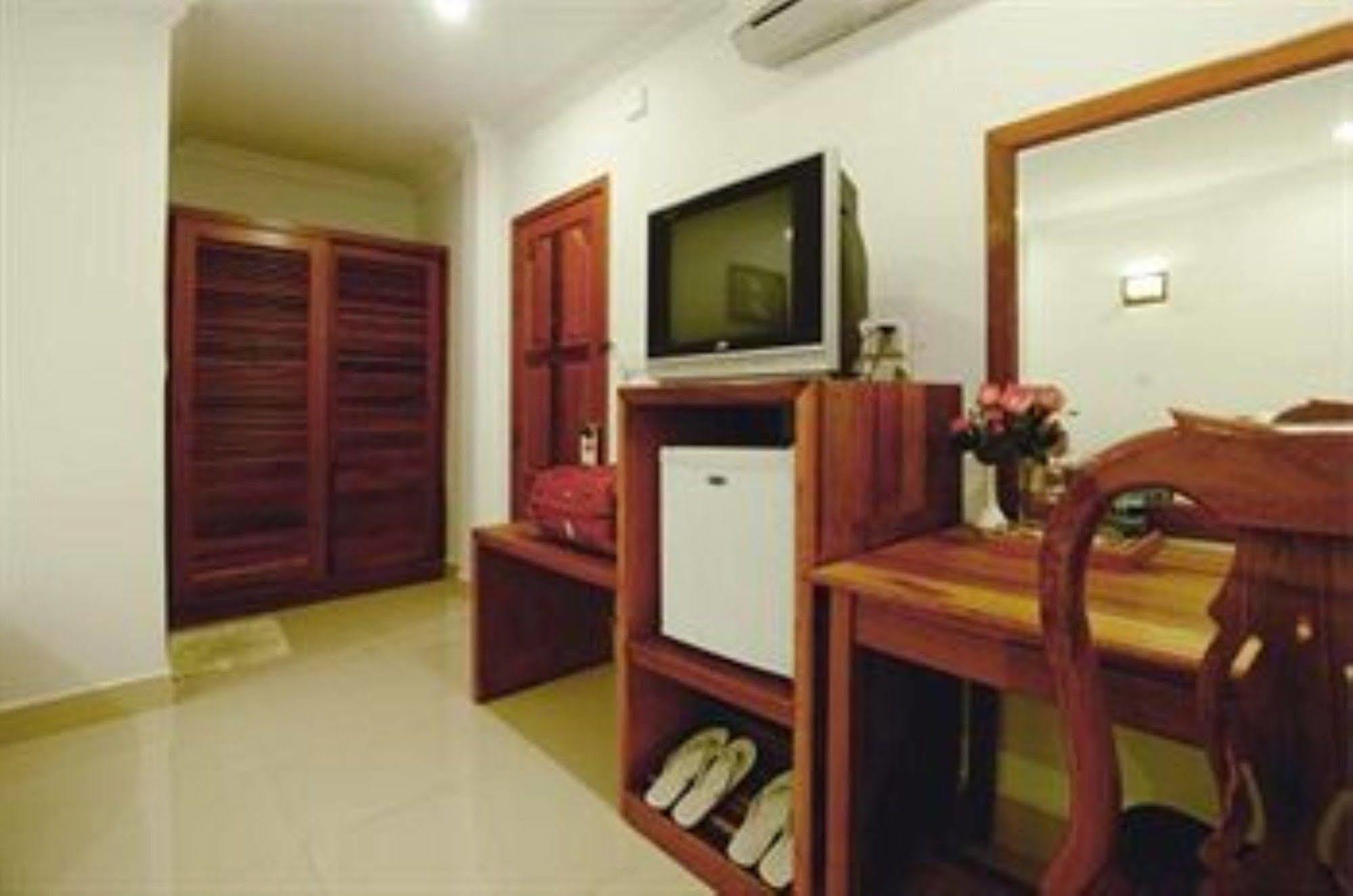 Wei Si Deng Hotel & Restaurant Phnom-Penh Buitenkant foto