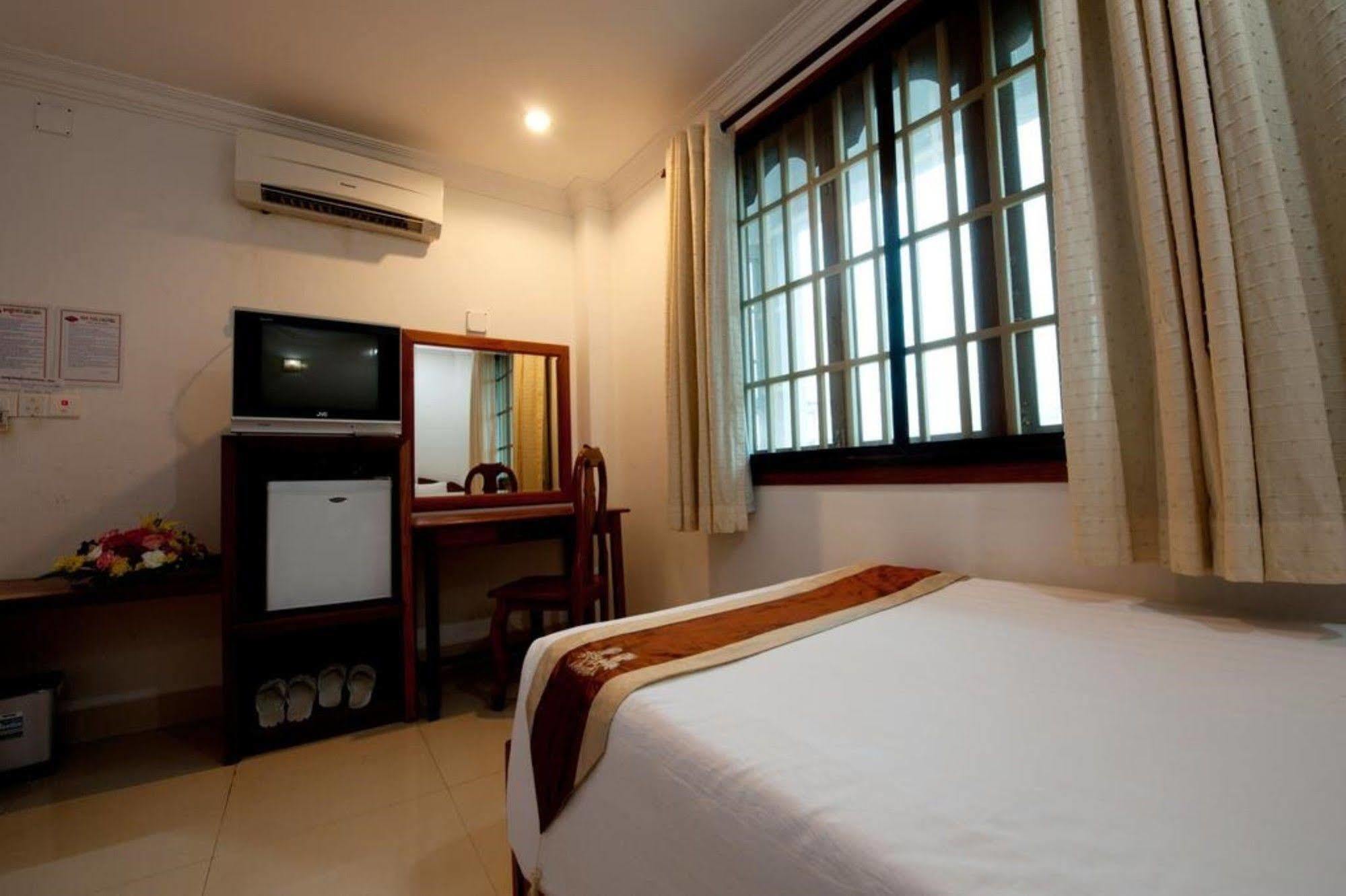 Wei Si Deng Hotel & Restaurant Phnom-Penh Buitenkant foto