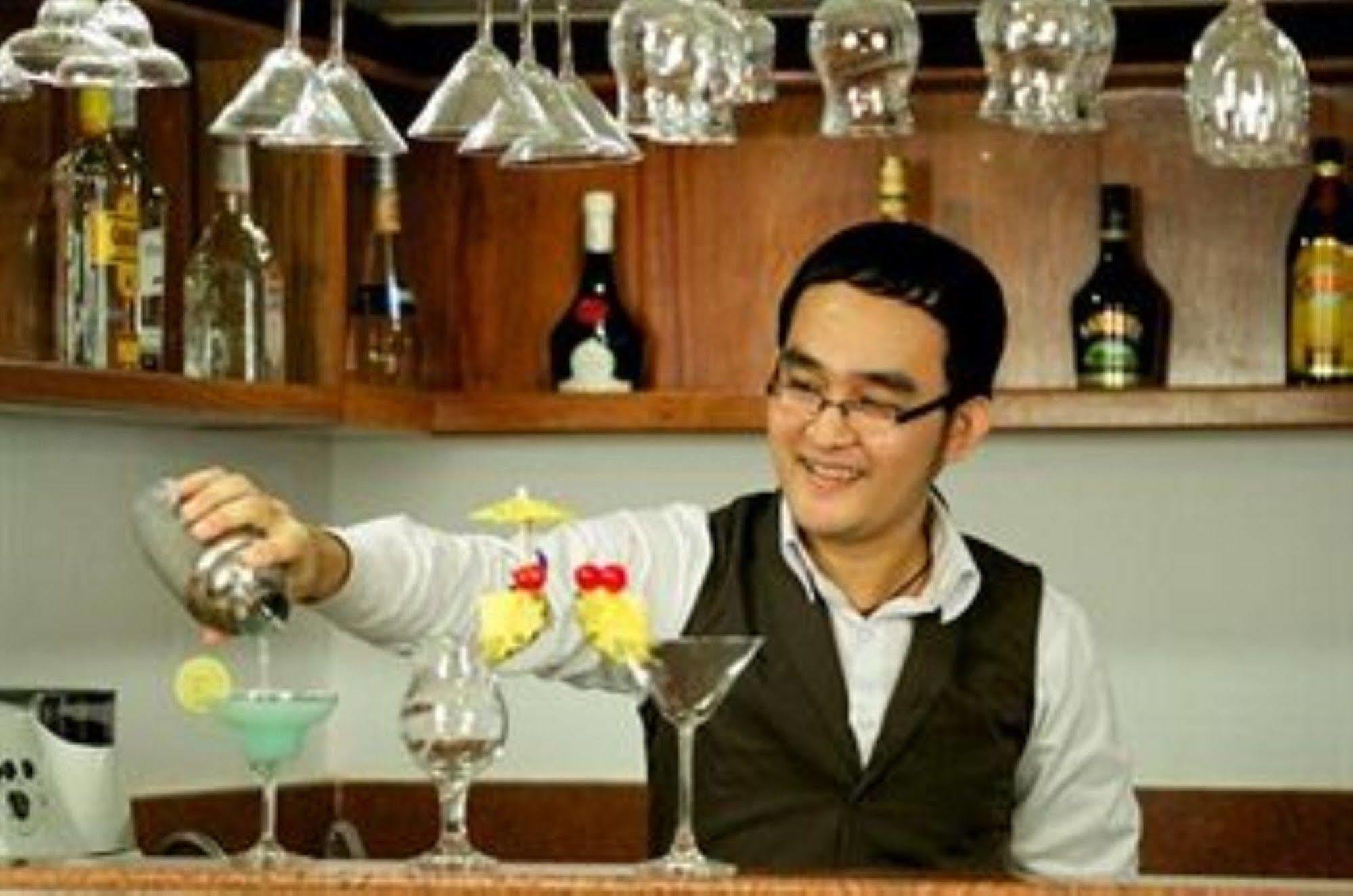 Wei Si Deng Hotel & Restaurant Phnom-Penh Buitenkant foto