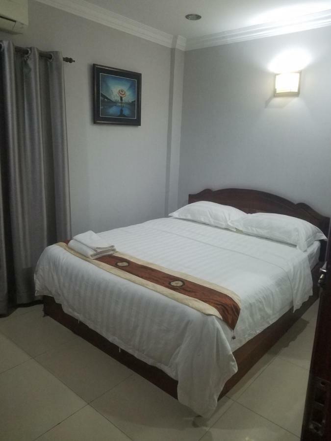 Wei Si Deng Hotel & Restaurant Phnom-Penh Buitenkant foto