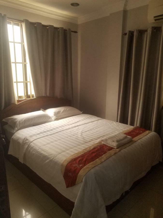 Wei Si Deng Hotel & Restaurant Phnom-Penh Buitenkant foto