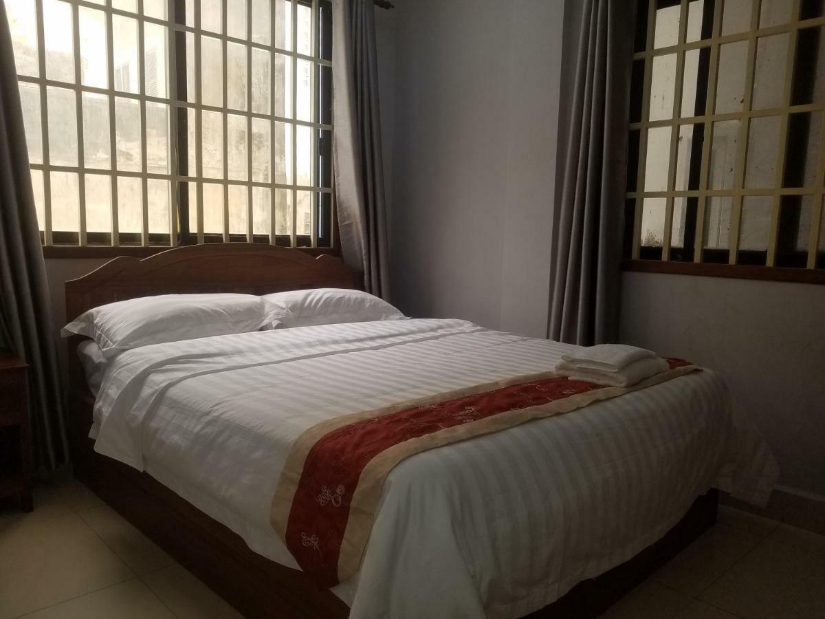 Wei Si Deng Hotel & Restaurant Phnom-Penh Buitenkant foto